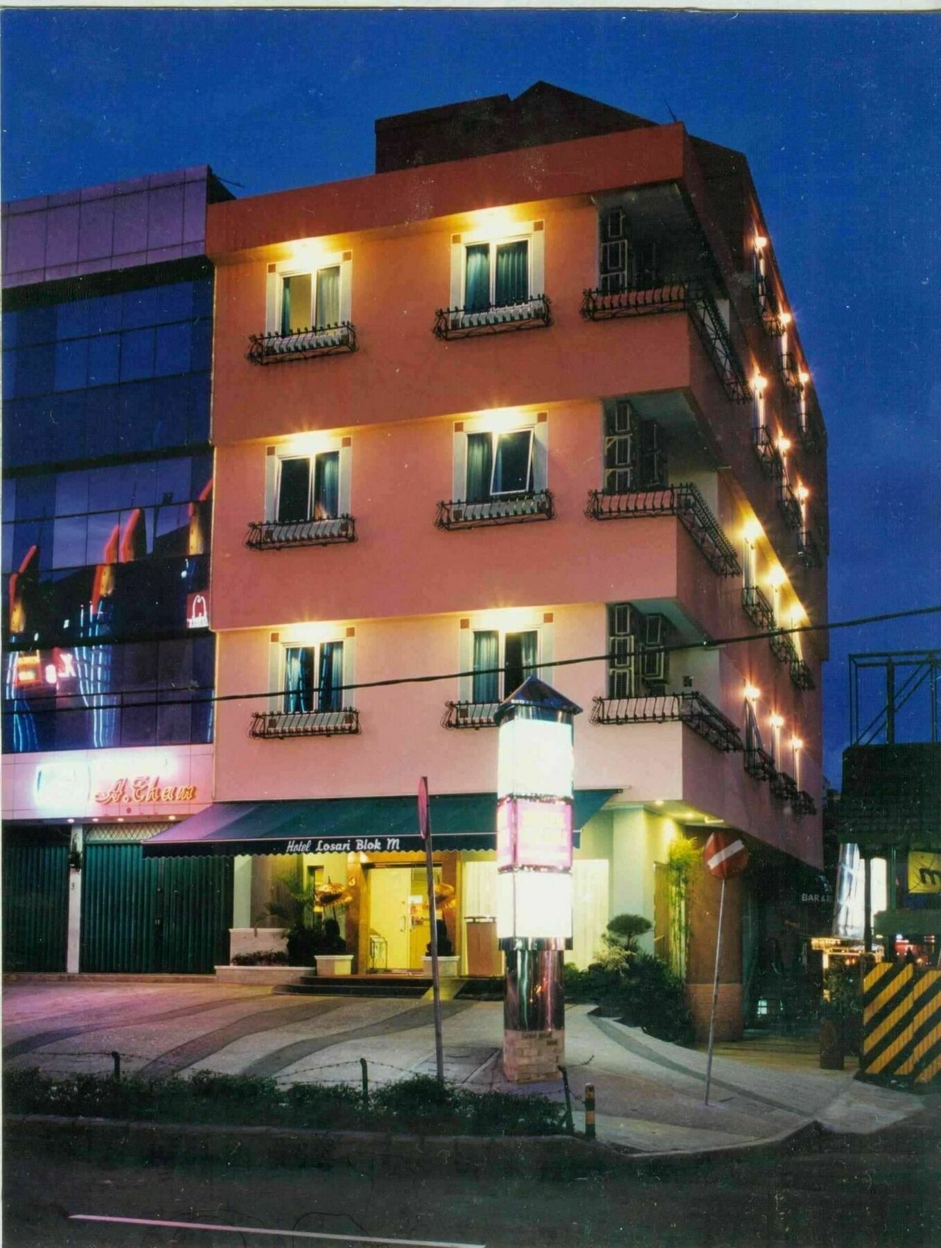 Losari Blok M Hotel Dżakarta Zewnętrze zdjęcie